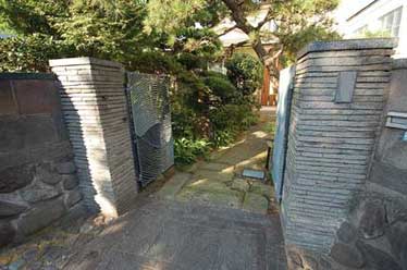 大きな庭石や植木を整理して 管理が楽な和風モダンの石貼り 石張り お庭に 神奈川県藤沢市